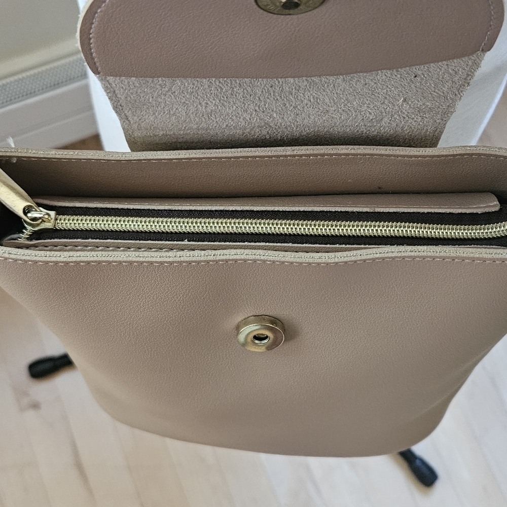 New Vegan Leather Tassel Handbag Purse Shoulder Bag Crossbody Adjustable Beige - Picture 4 of 7